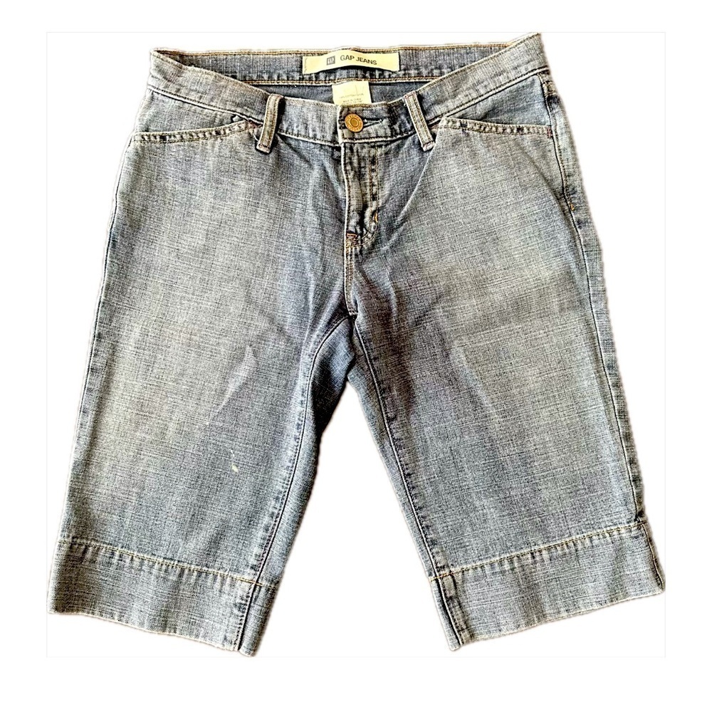 GAP Low Rise Blue Denim Bermuda Shorts Medium Wash Size 4R